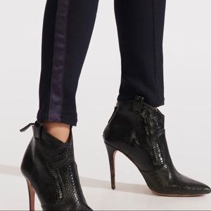 Veronica beard Loretta snake skin booties sz39 NWOT